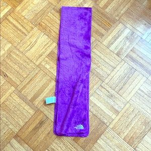 North Face kids scarf, super soft and warm
